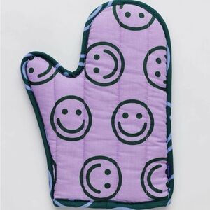 BAGGU Purple Smiley Face Oven Mitt